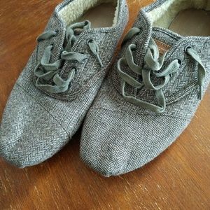 Womens fur lined toms